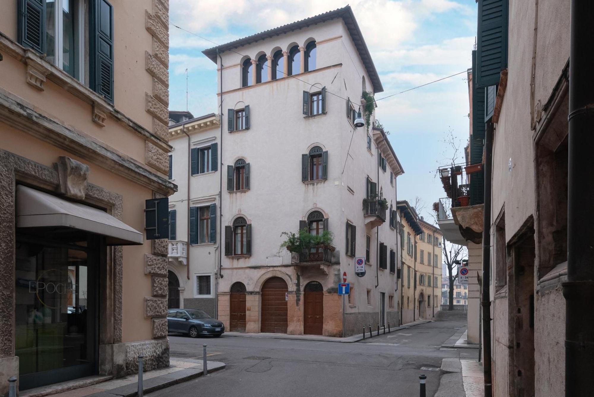 Residenza Roccamaggiore Vérone Extérieur photo