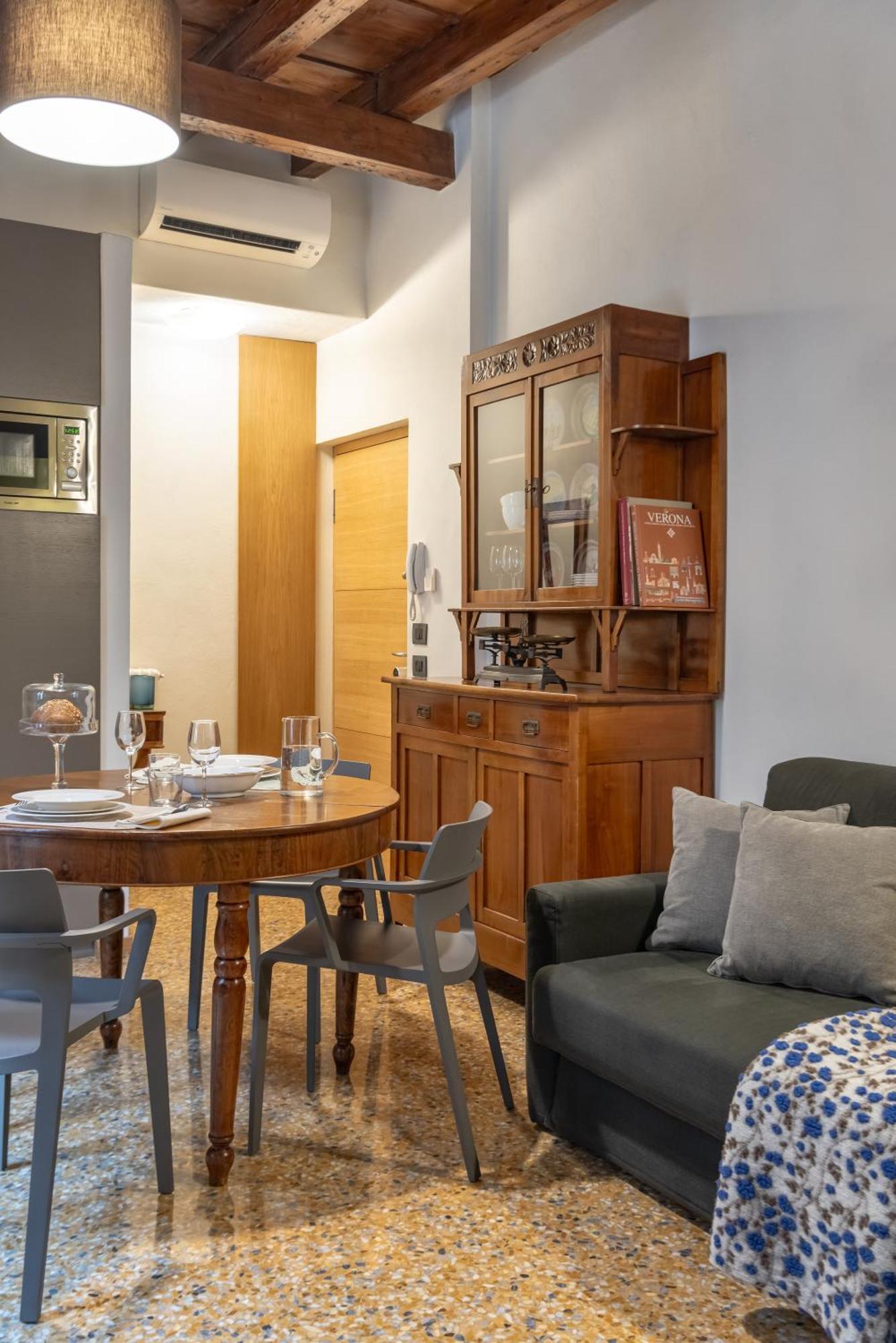 Residenza Roccamaggiore Vérone Extérieur photo