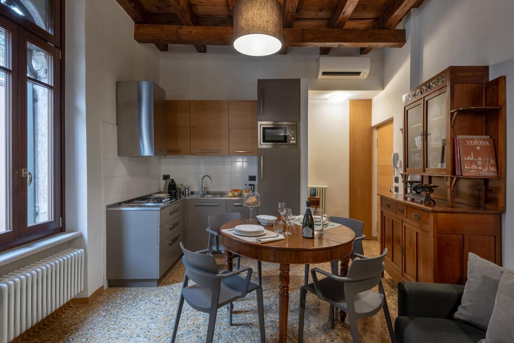 Residenza Roccamaggiore Vérone Extérieur photo